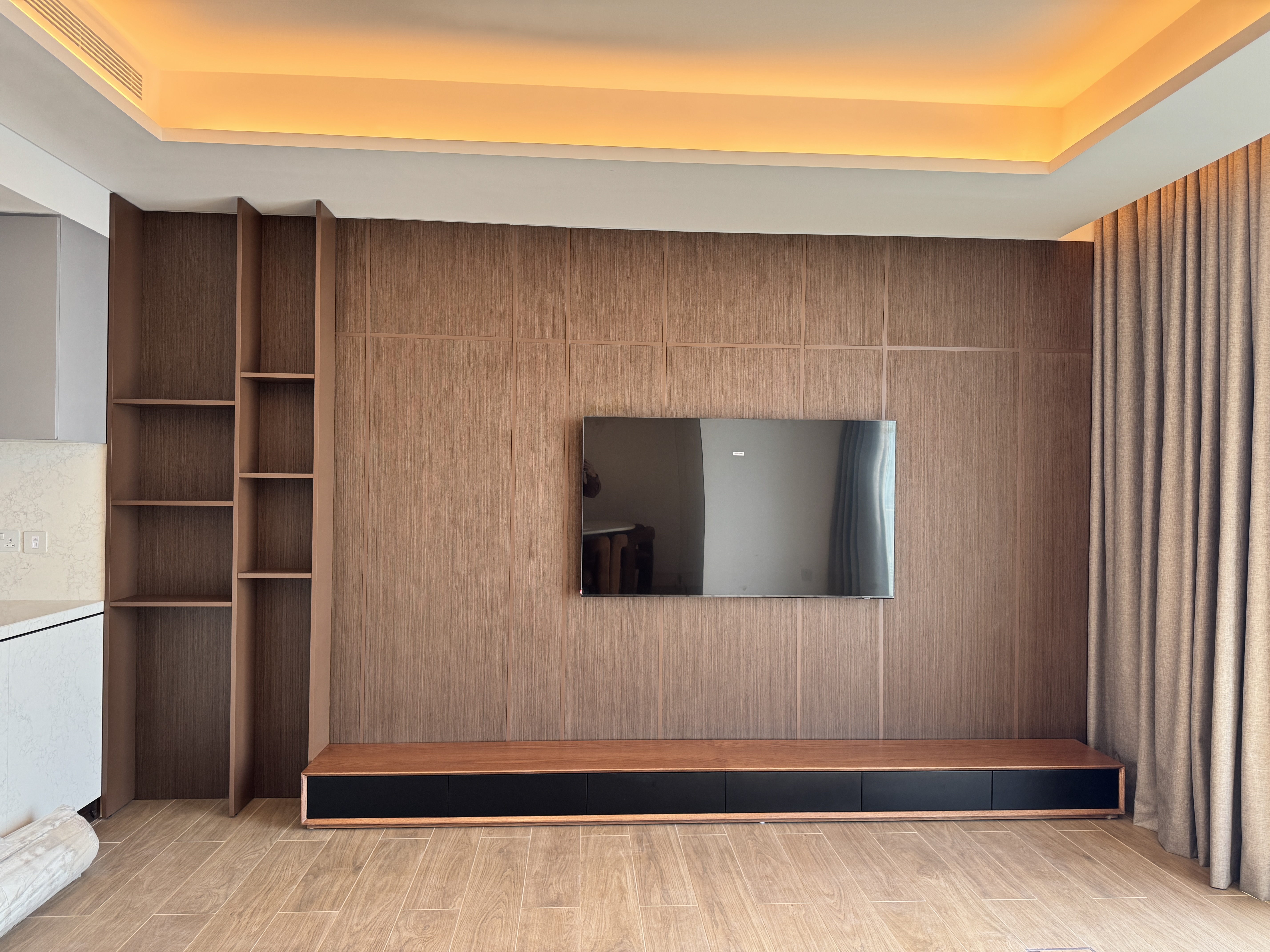 Uptown flat 6504